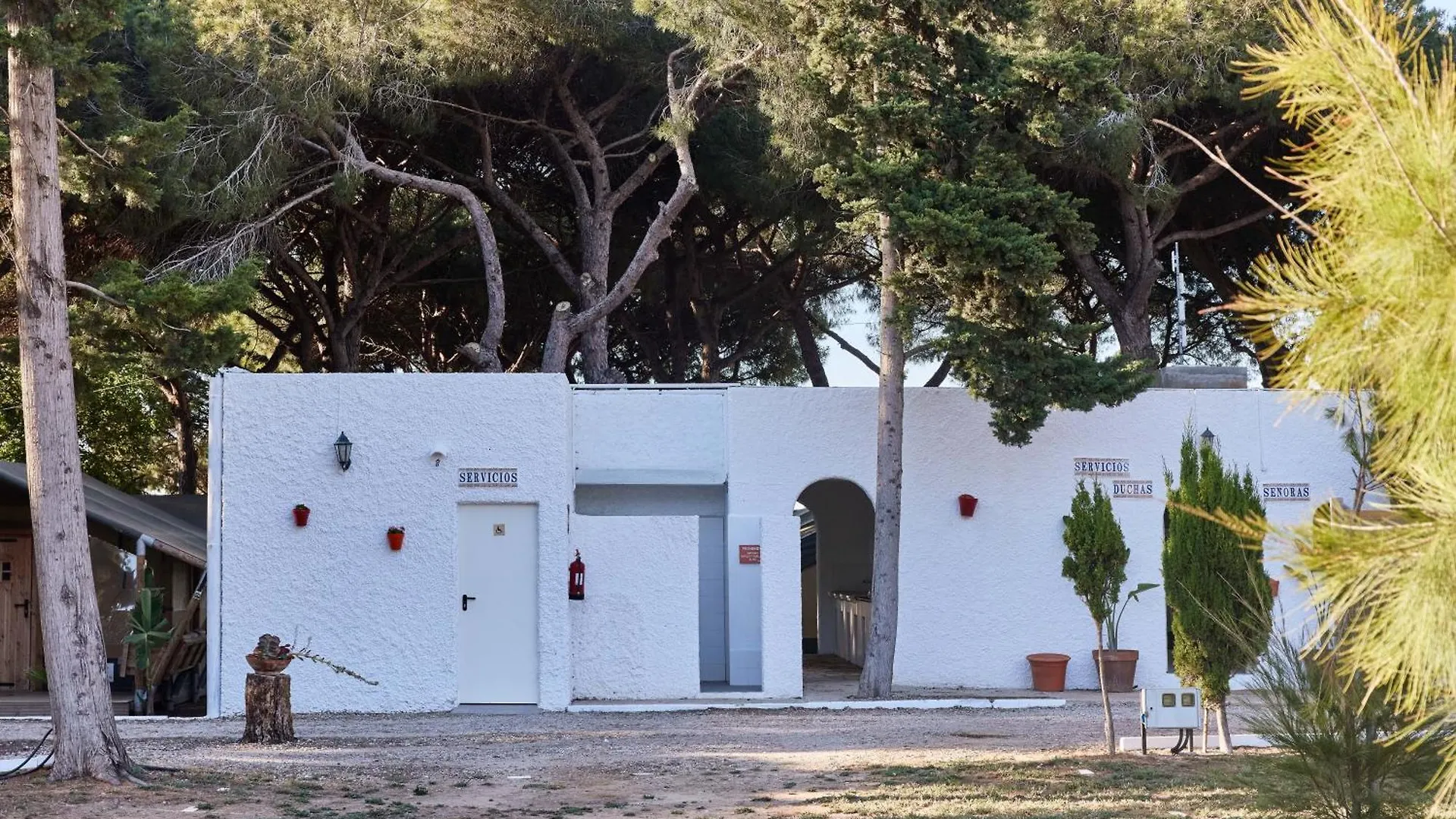 Taiga Conil Hotel Conil De La Frontera 0*,  Spanien